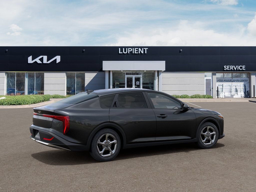 New 2026 Kia K4 FWD image 8