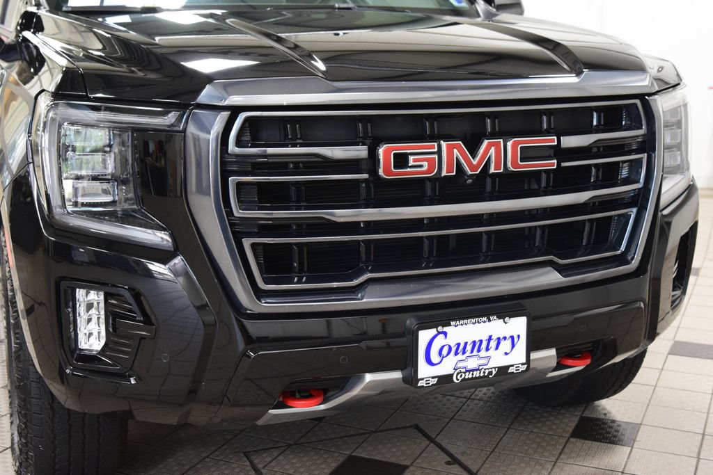Used 2023 GMC Yukon XL AT4 w/ AT4 Premium Package AWD/4WD image 13