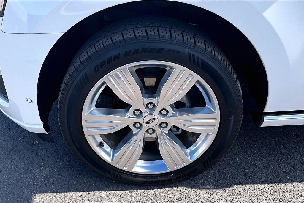 Used 2022 Ford Expedition Platinum image 9