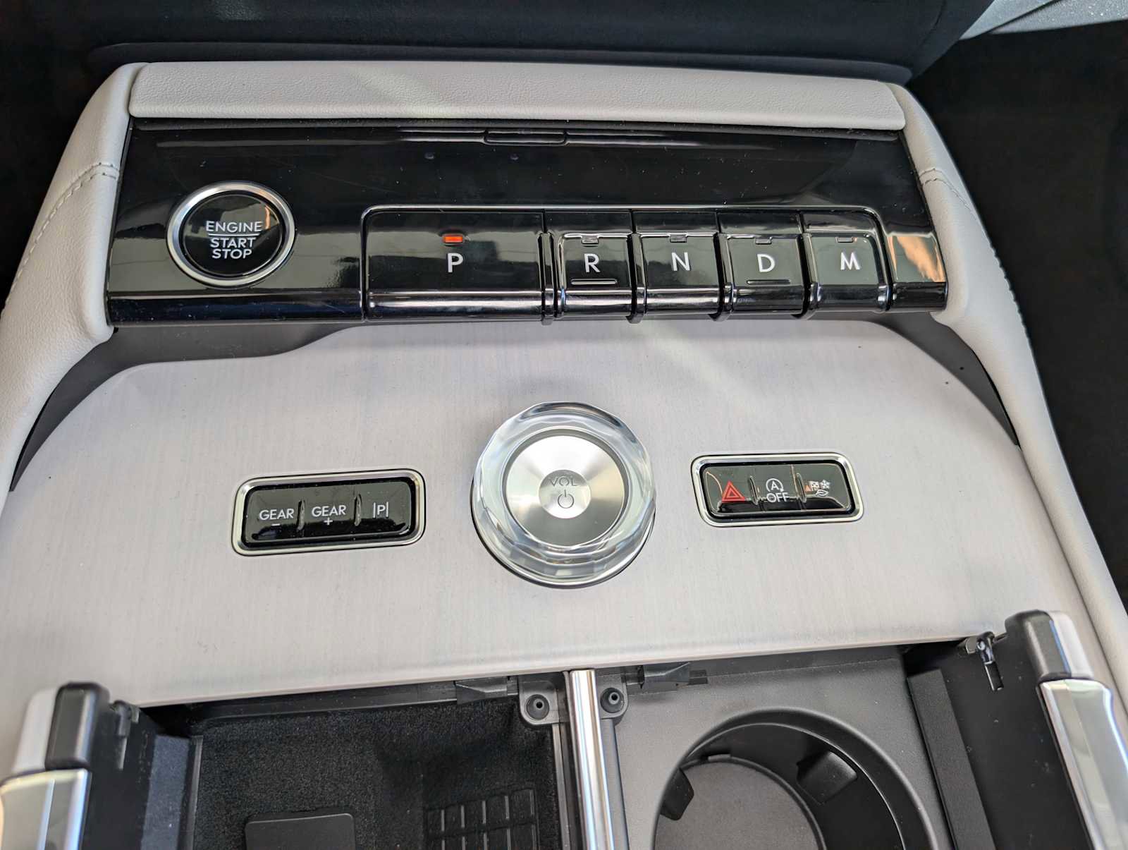 New 2026 Lincoln Navigator L Reserve w/ Jet Appearance Package image 26