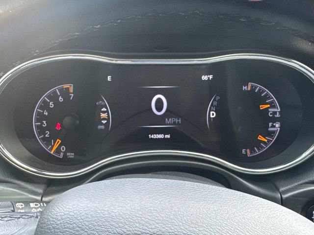 Used 2020 Jeep Grand Cherokee Laredo image 31