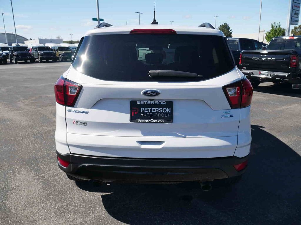Used 2019 Ford Escape SE image 18