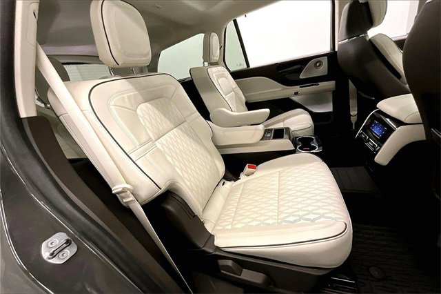 Used 2024 Lincoln Aviator Black Label w/ Dynamic Handling Package image 24