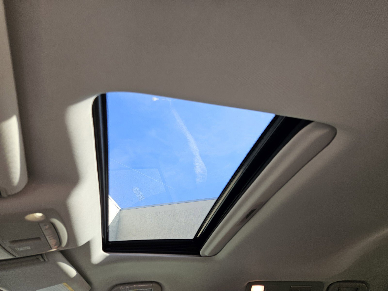 Used 2023 INFINITI QX80 Premium Select w/ All-Season Package image 21