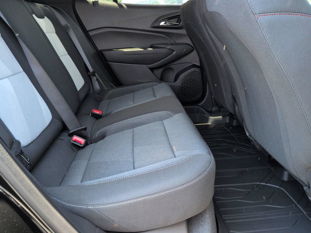 New 2026 Chevrolet Trax RS w/ Sunroof Package FWD image 23