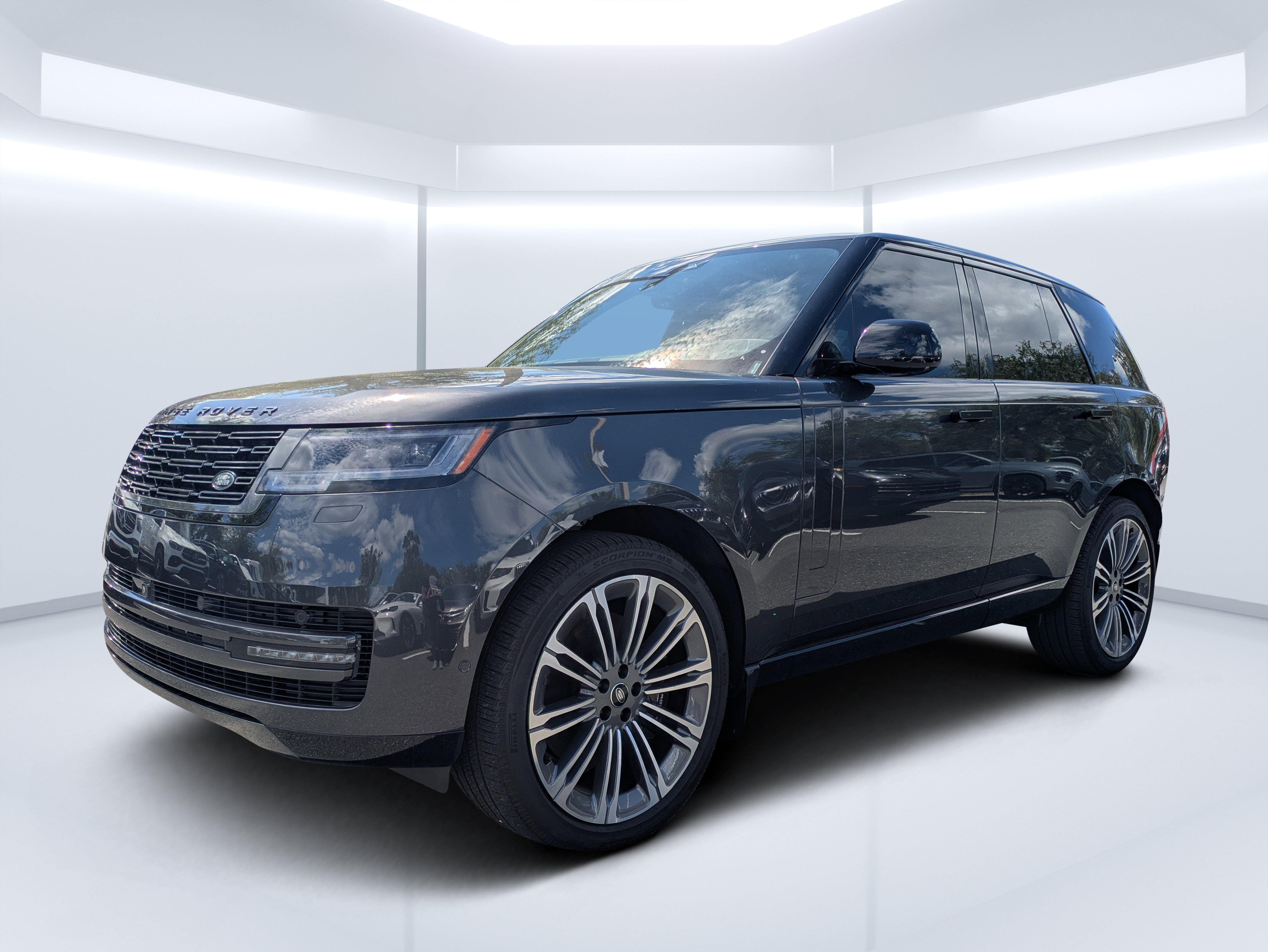 Used 2025 Land Rover Range Rover SE AWD/4WD image 7
