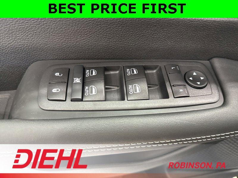 New 2026 Chrysler Pacifica Select image 26