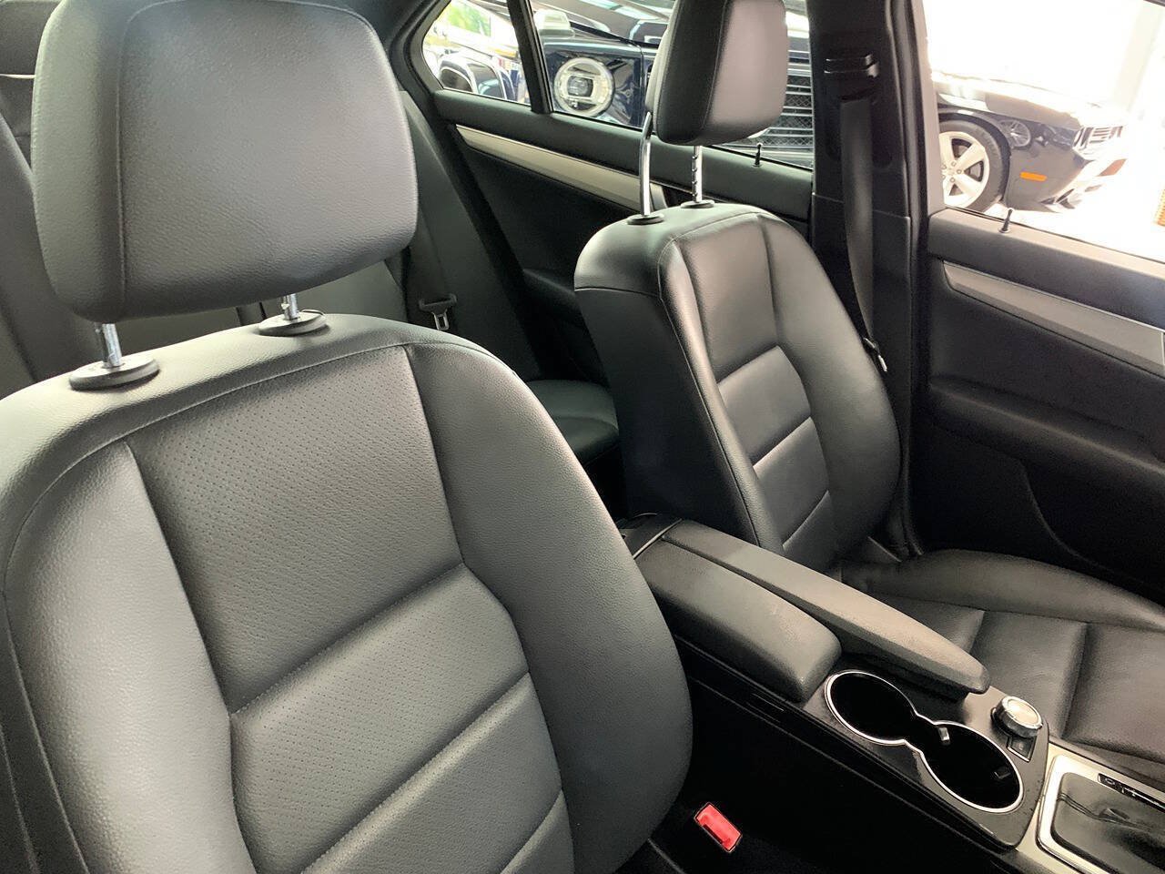 Used 2013 Mercedes-Benz C 300 4MATIC Sedan image 13