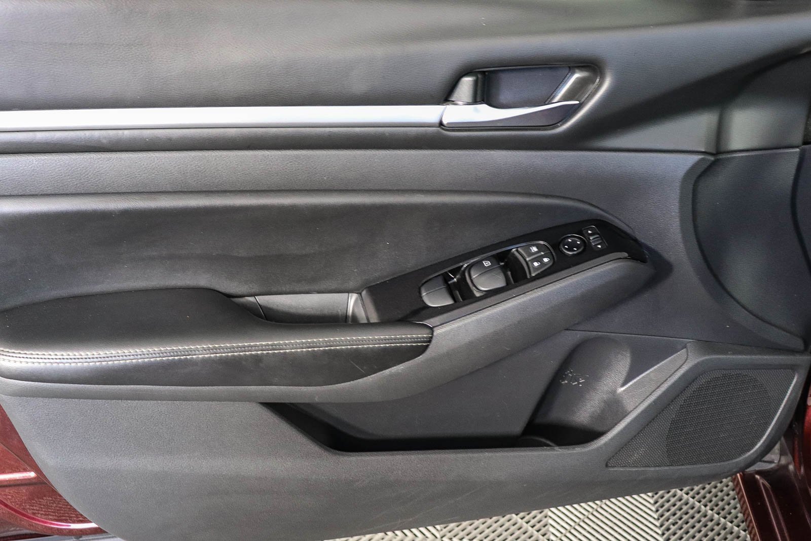 Used 2023 Nissan Altima 2.5 SV image 21