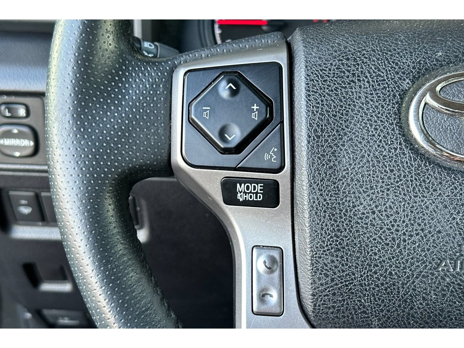 Used 2021 Toyota 4Runner SR5 Premium w/ Moonroof Package AWD/4WD image 28
