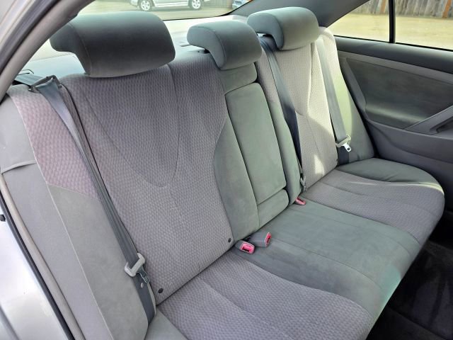 Used 2011 Toyota Camry LE image 33