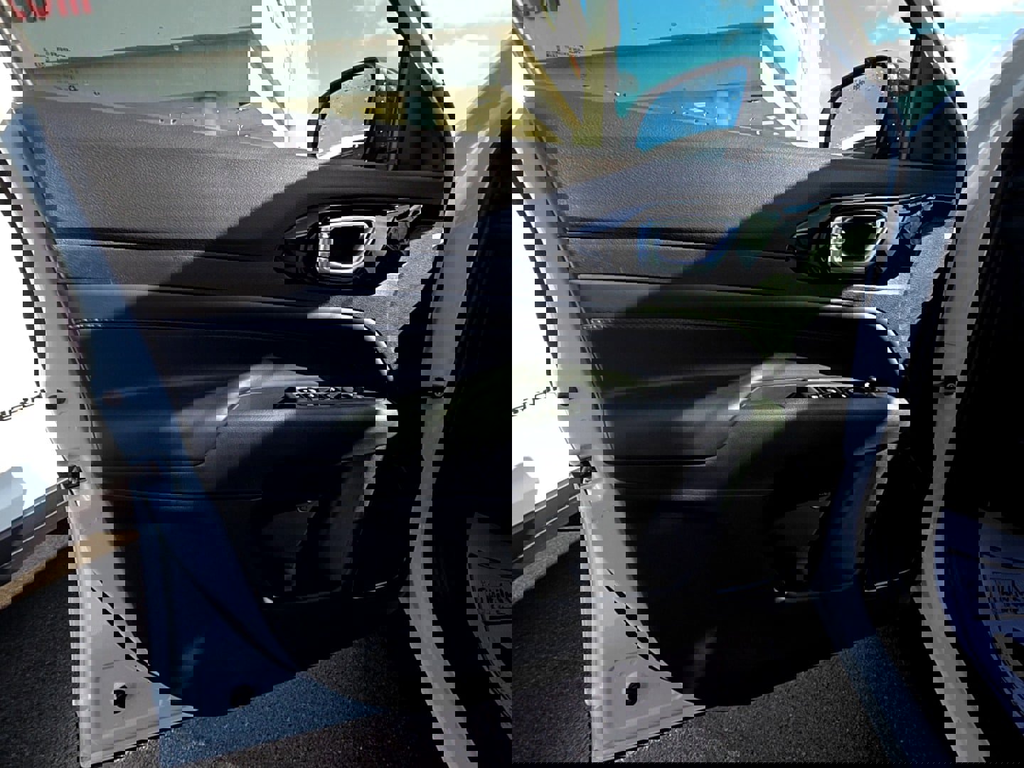 New 2026 Jeep Compass Latitude image 13