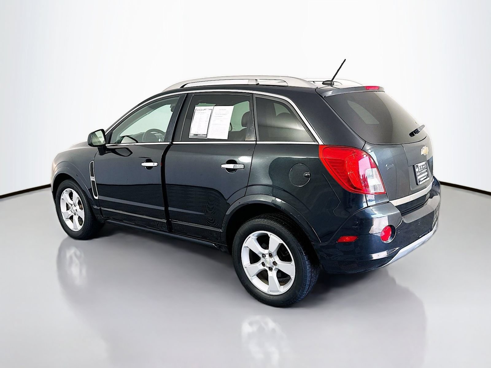 Used 2014 Chevrolet Captiva Sport LTZ FWD image 5