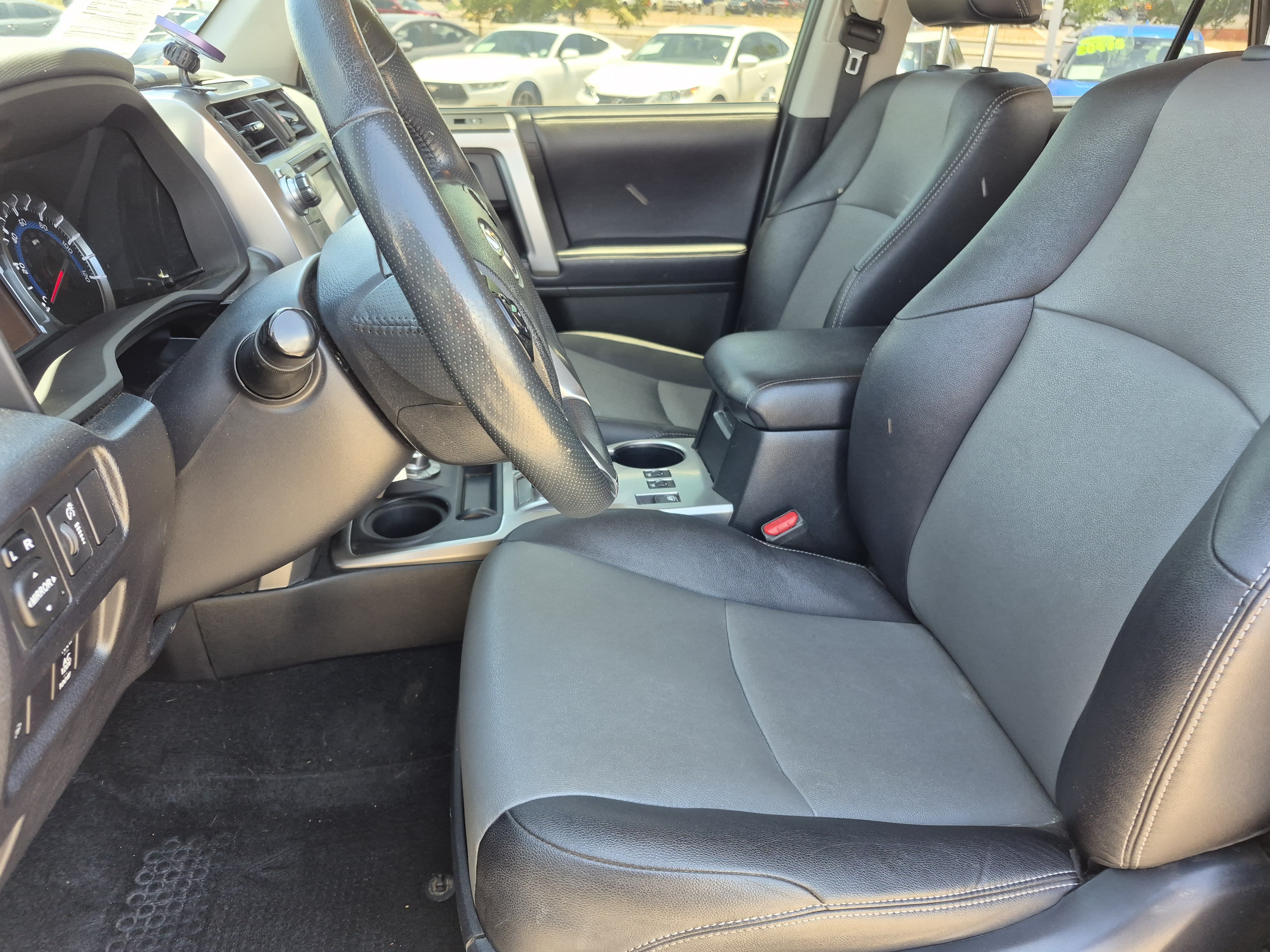 Used 2018 Toyota 4Runner SR5 Premium AWD/4WD image 21
