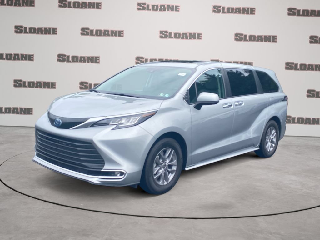 Used 2023 Toyota Sienna XLE AWD/4WD video 1