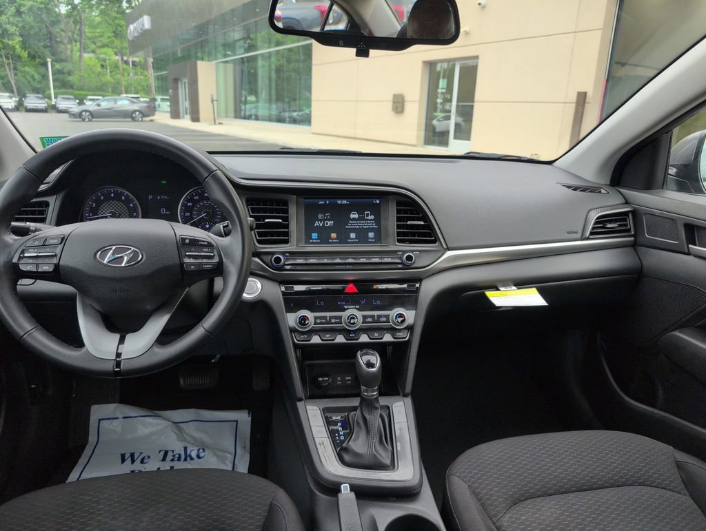Used 2020 Hyundai Elantra Value Edition w/ Cargo Package (C1) FWD image 12