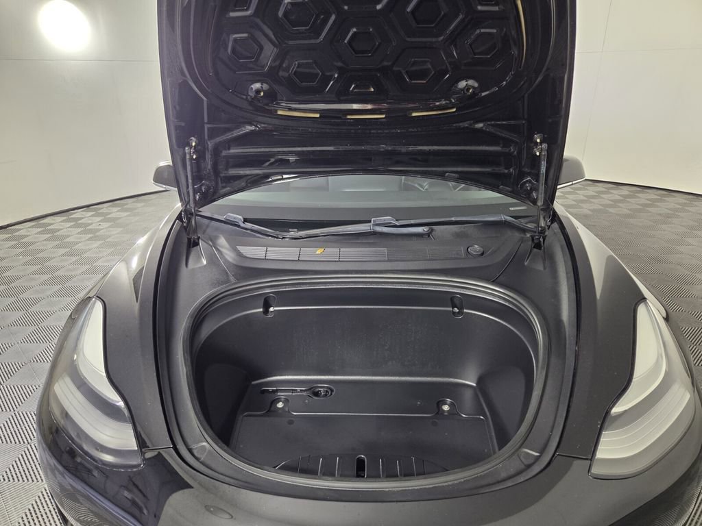 Used 2020 Tesla Model 3 Standard Range Plus RWD image 31