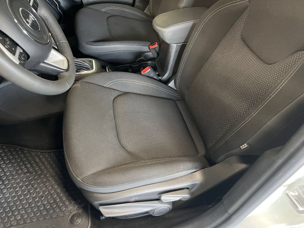 Used 2023 Jeep Renegade Altitude w/ Sun/Sound Group AWD/4WD image 29