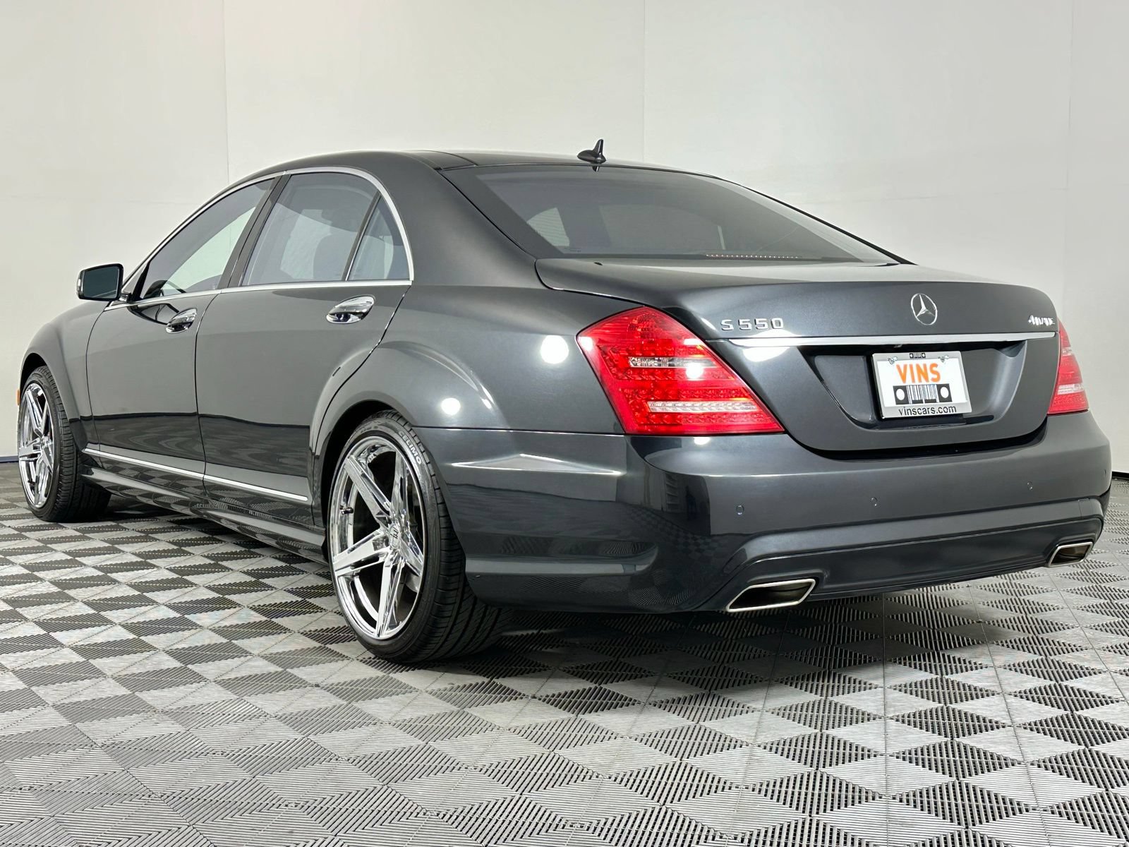 Used 2011 Mercedes-Benz S 550 4MATIC image 36