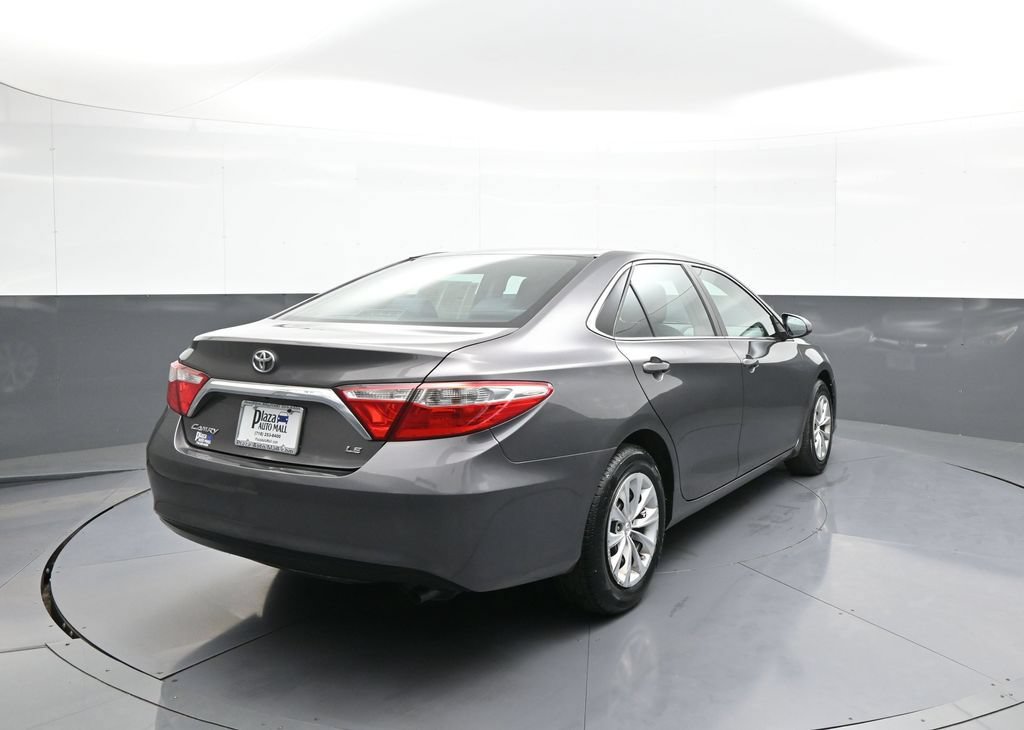 Used 2016 Toyota Camry LE FWD image 6