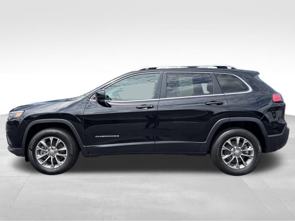 Used 2019 Jeep Cherokee Latitude Plus w/ Cold Weather Group AWD/4WD video 2