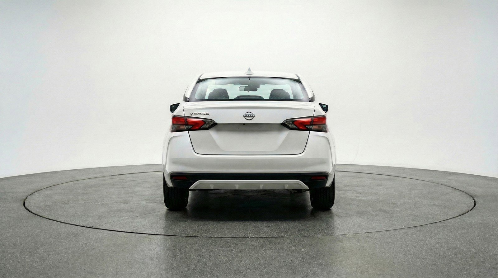 Used 2025 Nissan Versa SV FWD image 7