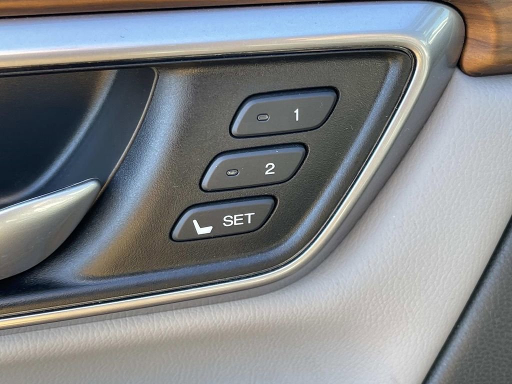 Used 2018 Honda CR-V Touring image 30