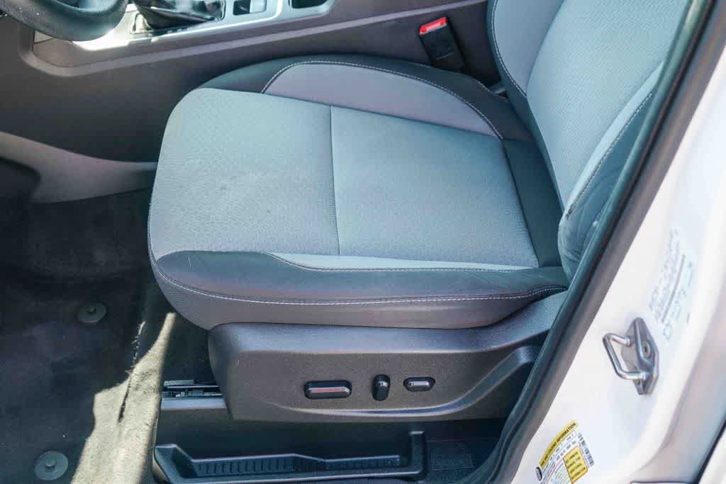 Used 2019 Ford Escape SE FWD image 20