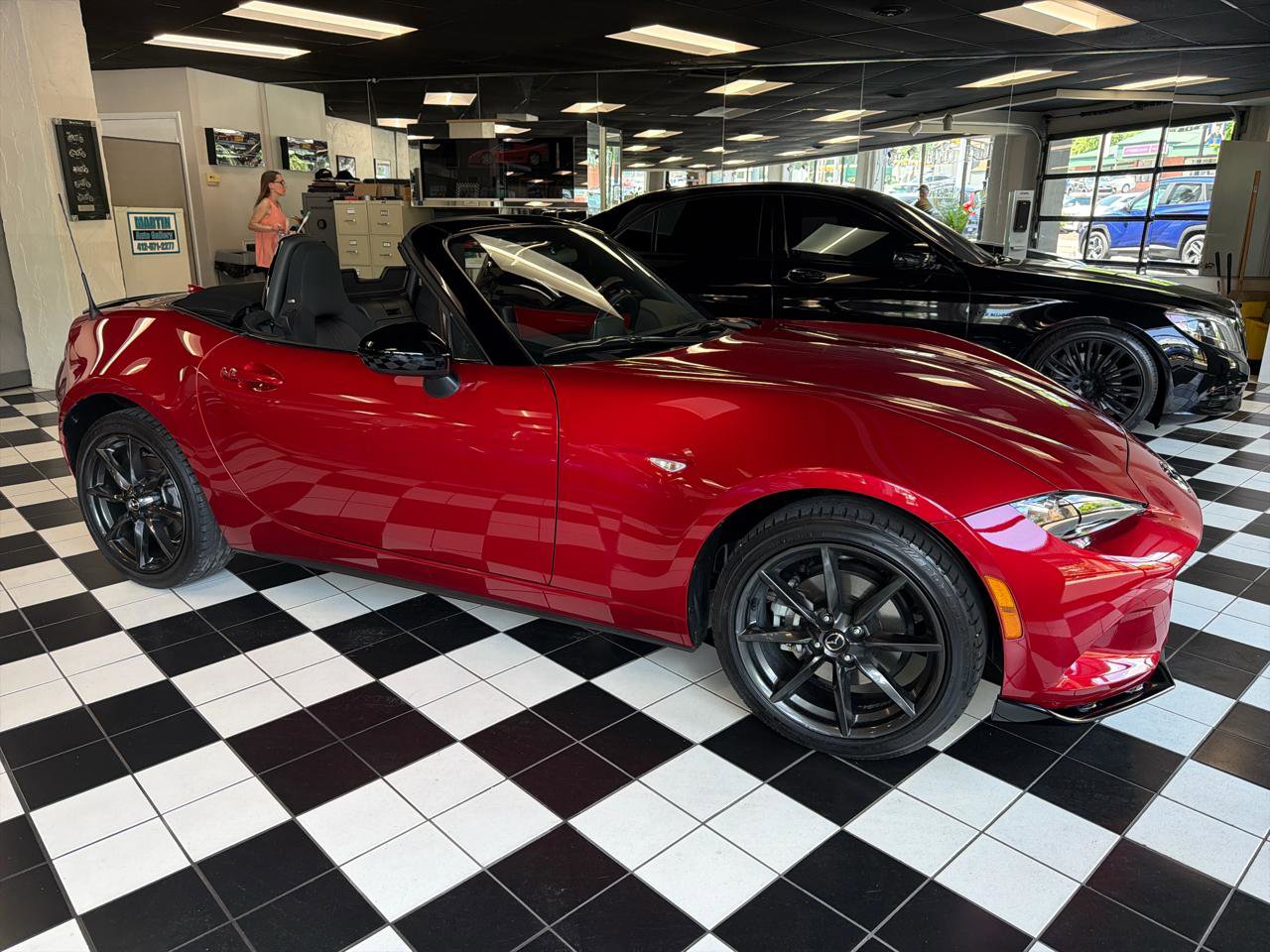 Used 2016 MAZDA MX-5 Miata Club RWD image 9