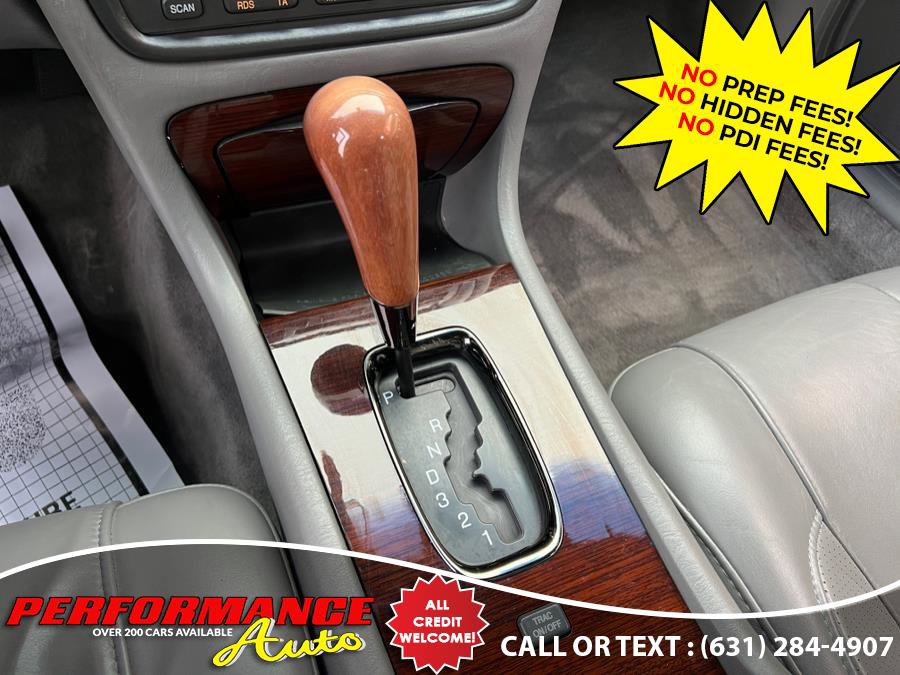 Used 2001 Cadillac De Ville DTS w/ Comfort/Convenience Pkg FWD image 13