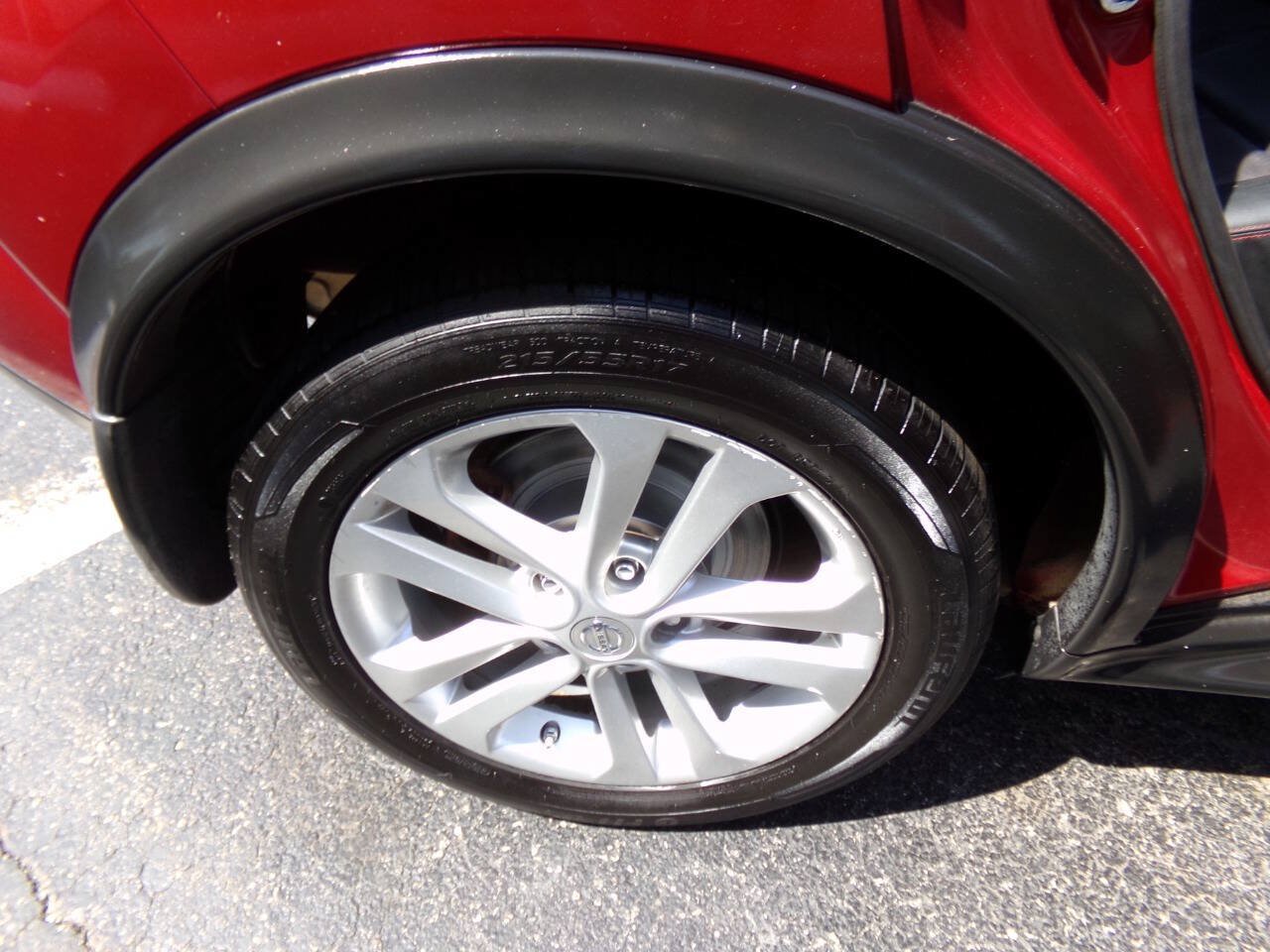 Used 2012 Nissan Juke SL AWD/4WD image 35