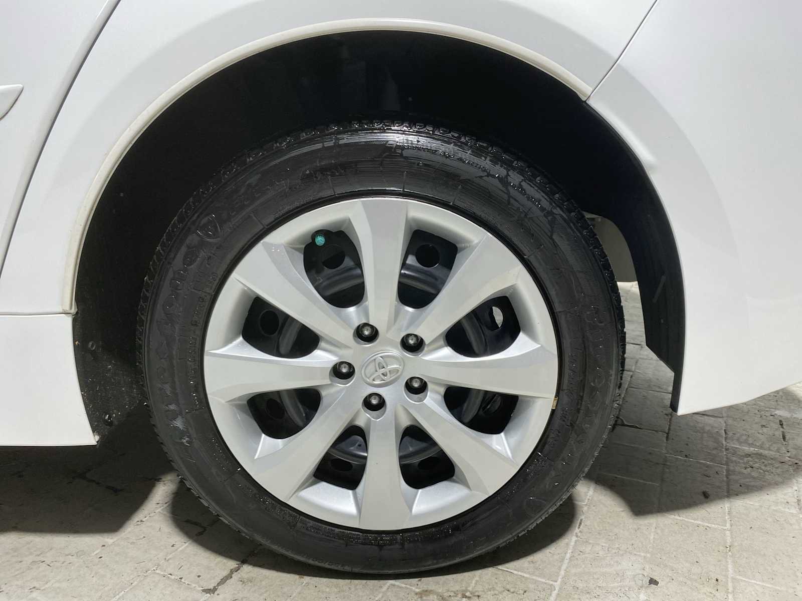 Used 2024 Toyota Corolla LE FWD image 8