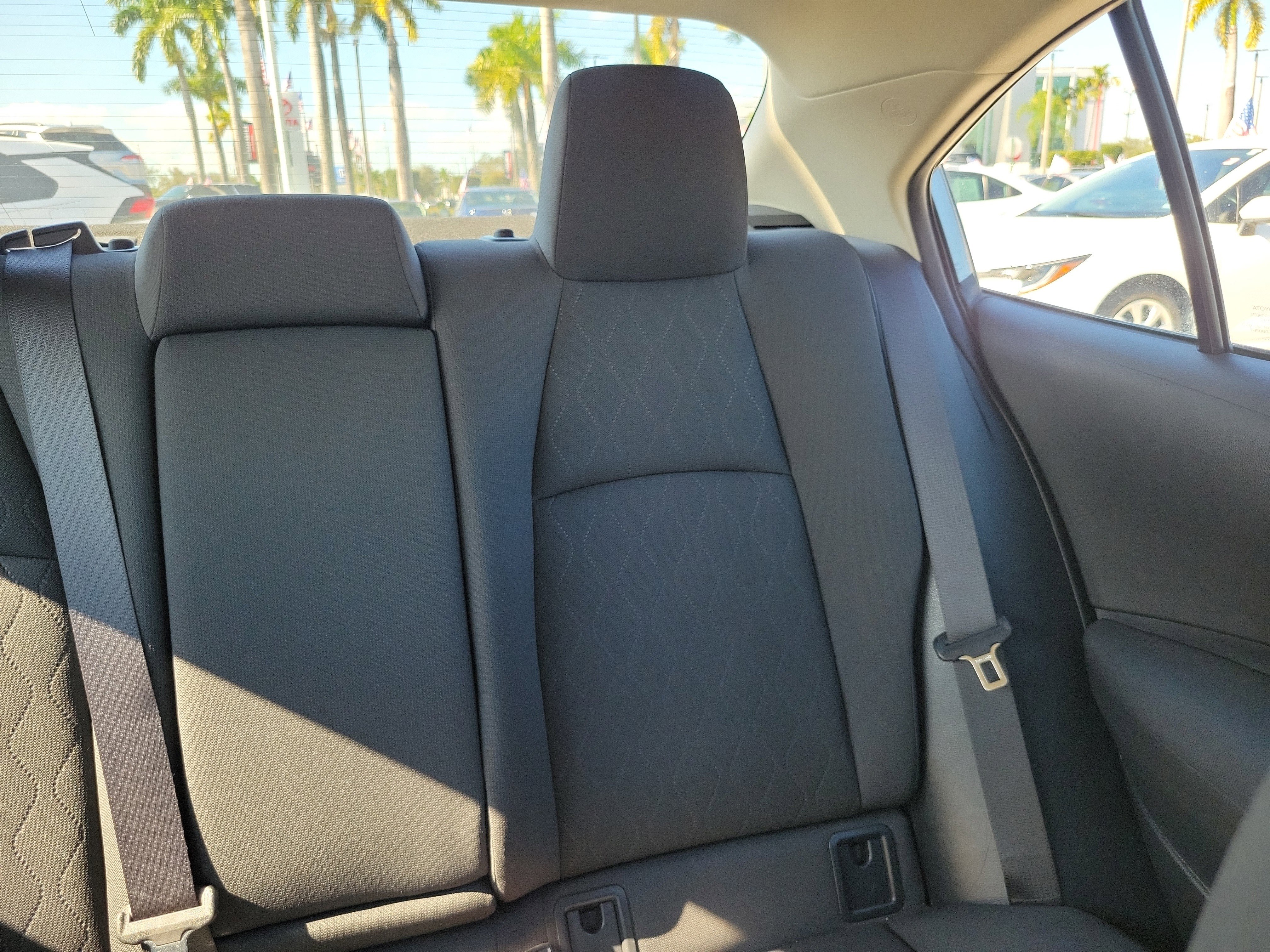 Used 2020 Toyota Corolla LE image 22