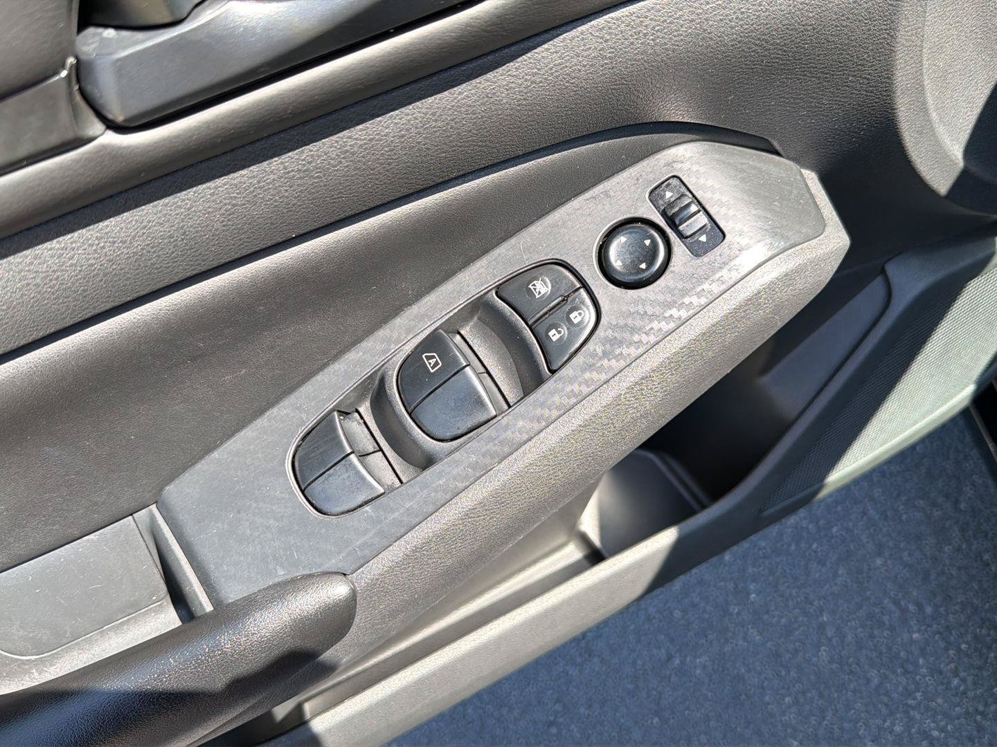 Used 2024 Nissan Altima 2.5 S FWD image 31