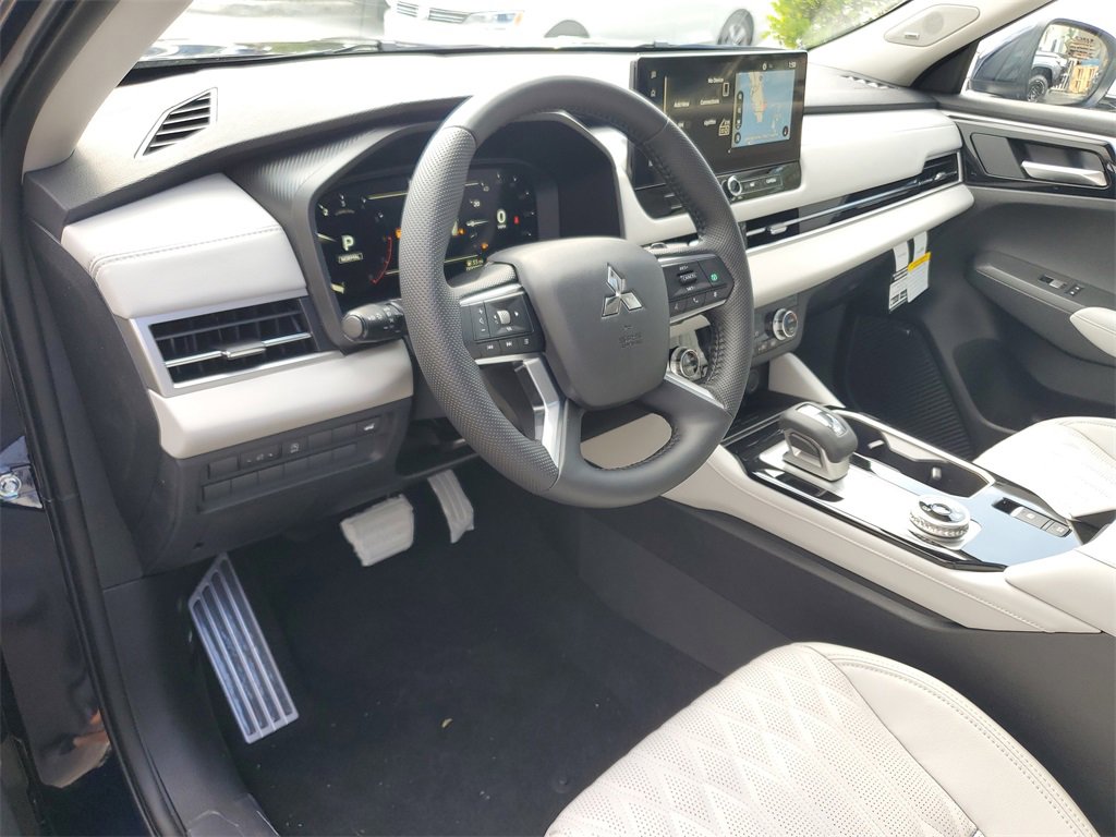 New 2026 Mitsubishi Outlander SEL image 25