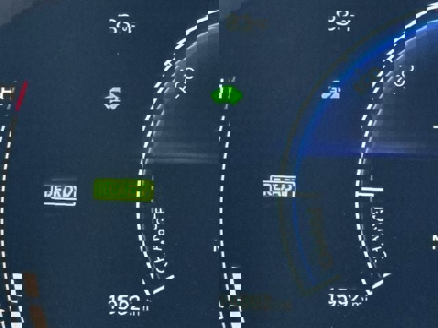 Used 2025 Toyota Camry SE w/ Convenience Package image 16