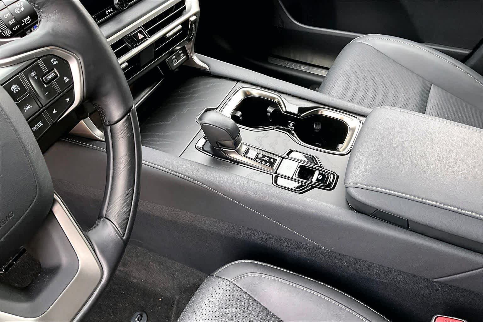 Certified 2025 Lexus RX 350 Premium Plus w/ Accessory Package (Z1) FWD image 17