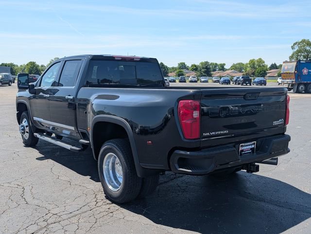 New 2026 Chevrolet Silverado 3500 High Country w/ High Country Premium Package AWD/4WD image 6