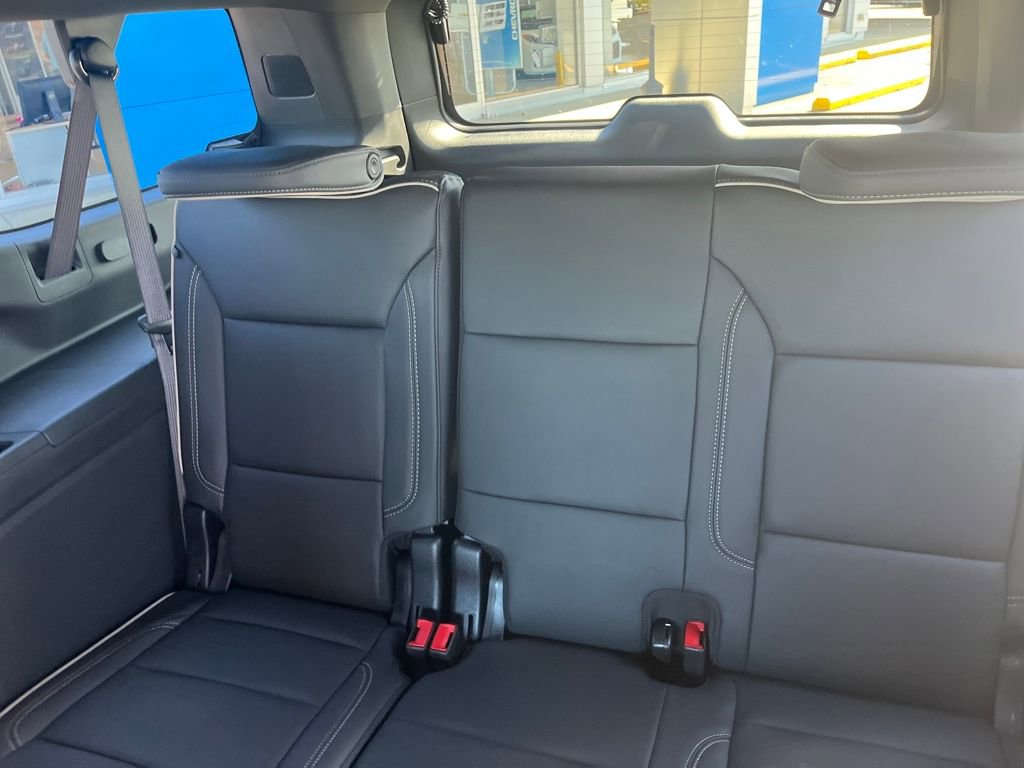 New 2026 Chevrolet Suburban Premier image 24