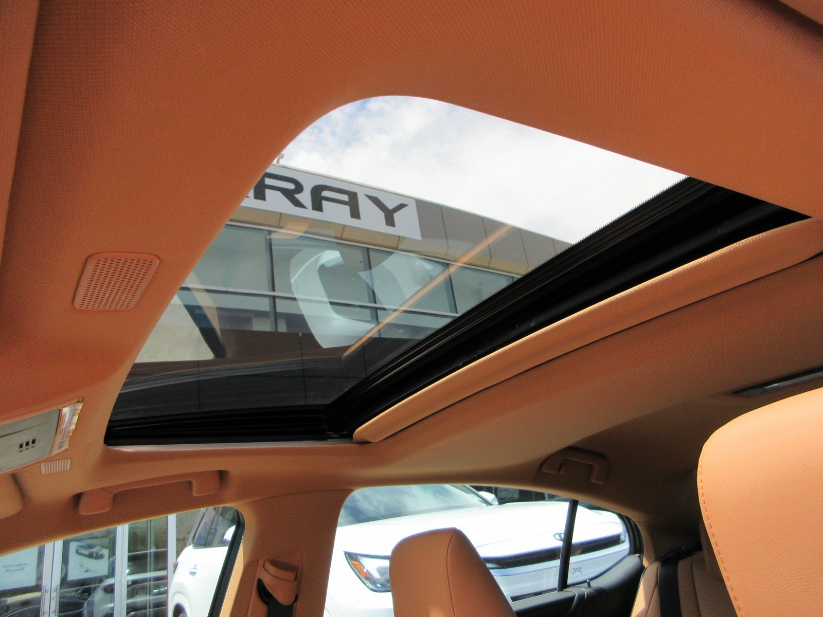 Used 2025 Lexus ES 300h w/ Premium Package FWD image 17