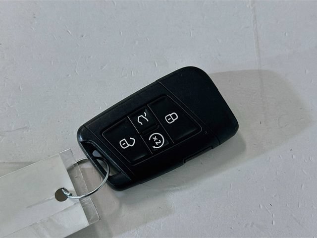 Used 2019 Volkswagen Jetta SE w/ Cold Weather Package FWD image 33