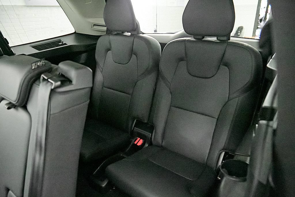 Certified 2025 Volvo XC90 T8 Plus w/ Protection Package Premier AWD/4WD image 22