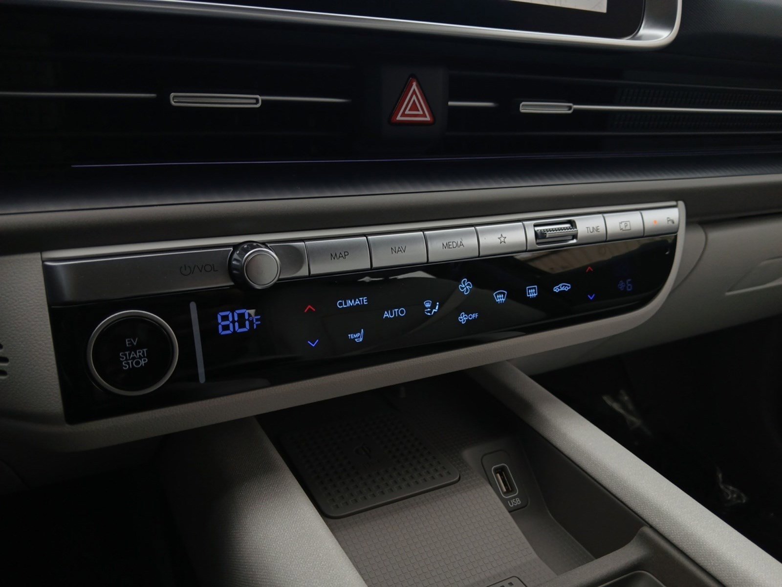 Used 2025 Hyundai Ioniq 6 SEL image 18