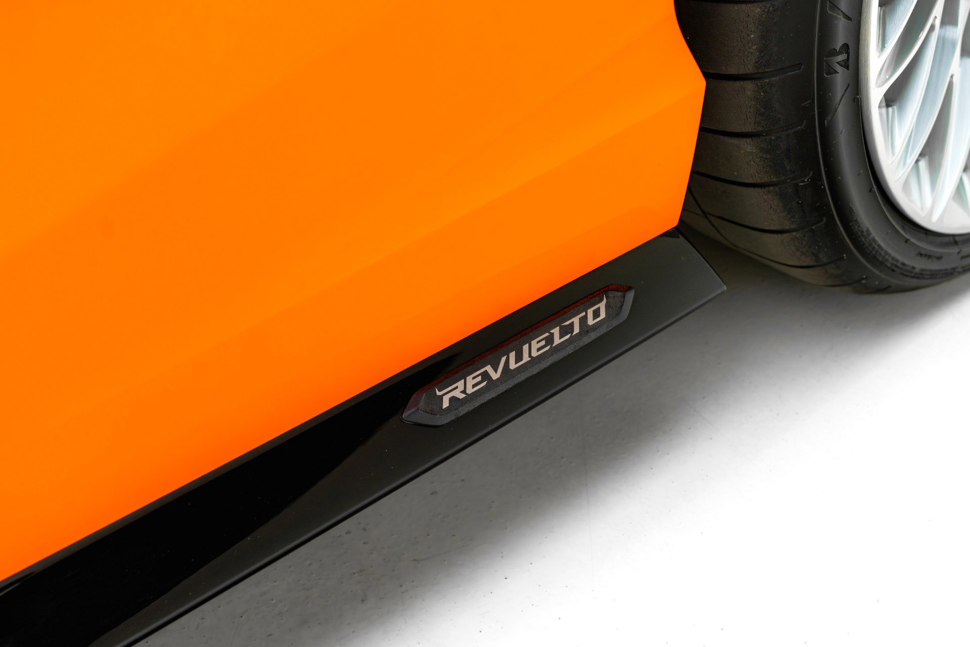 Used 2024 Lamborghini Revuelto AWD/4WD image 38