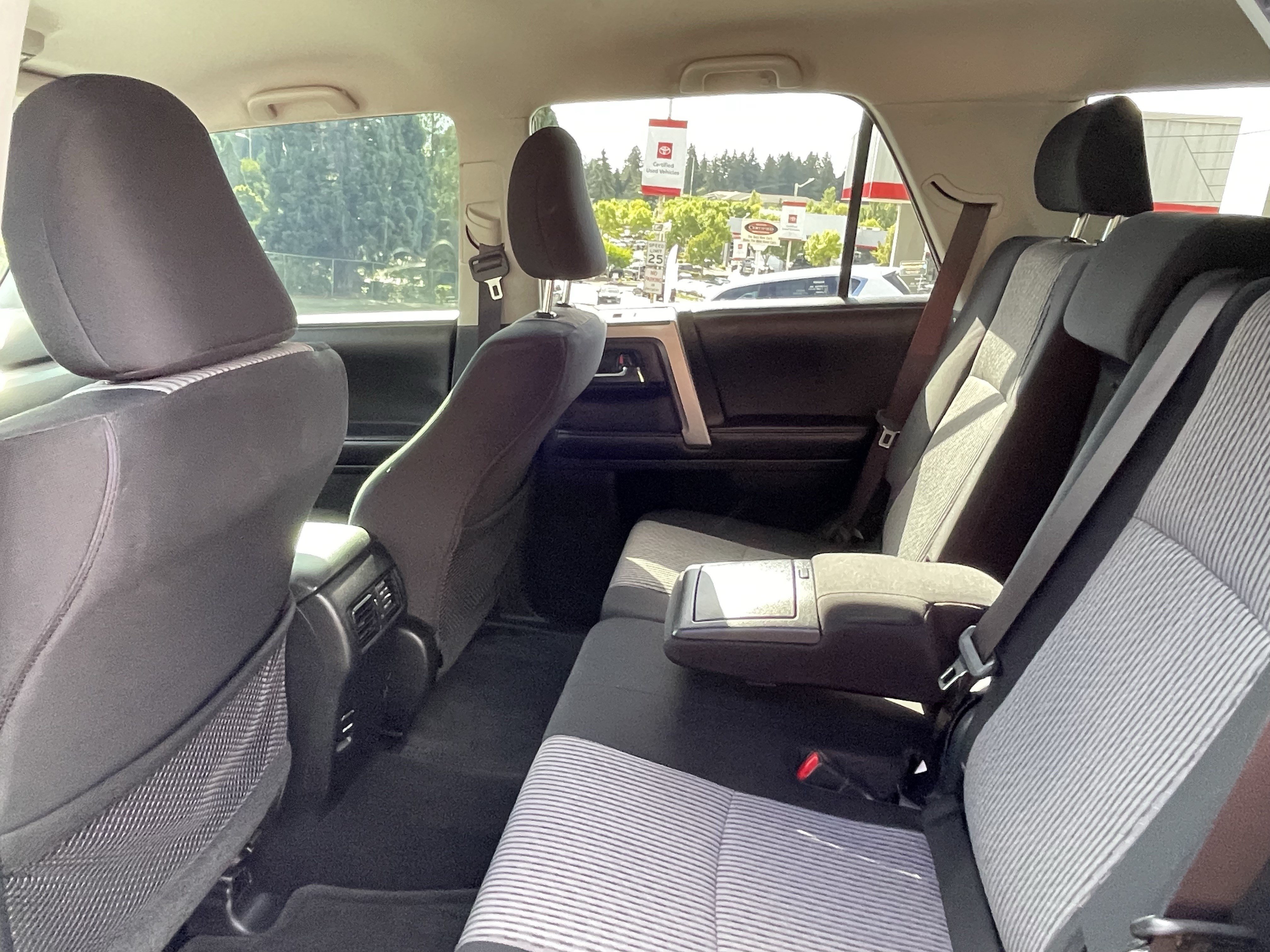 Certified 2017 Toyota 4Runner SR5 AWD/4WD image 12