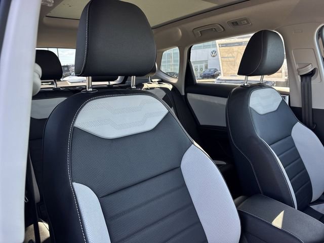 New 2026 Volkswagen Taos SEL image 25