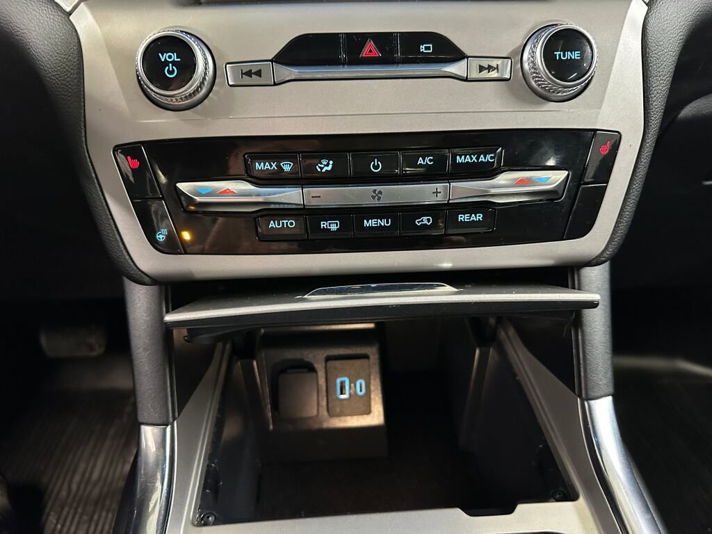 Used 2023 Ford Explorer Timberline image 15