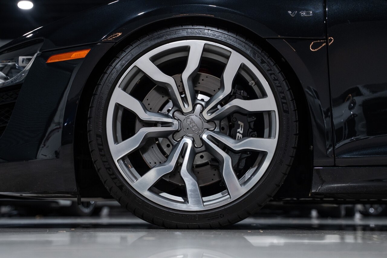 Used 2011 Audi R8 V10 AWD/4WD image 12