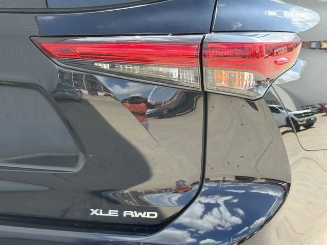 Used 2022 Toyota Highlander XLE image 7