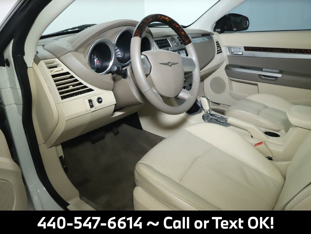 Used 2010 Chrysler Sebring Limited image 21
